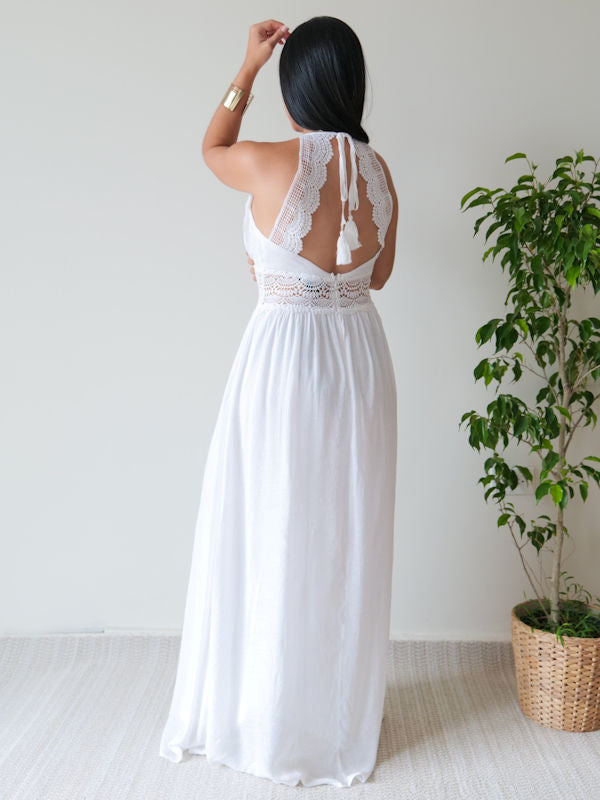 White maxi sundress with crochet lace detail con waistband and back